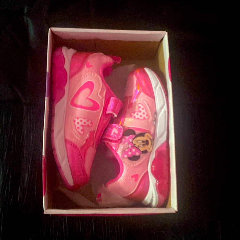 New in box Minnie Mouse shoes